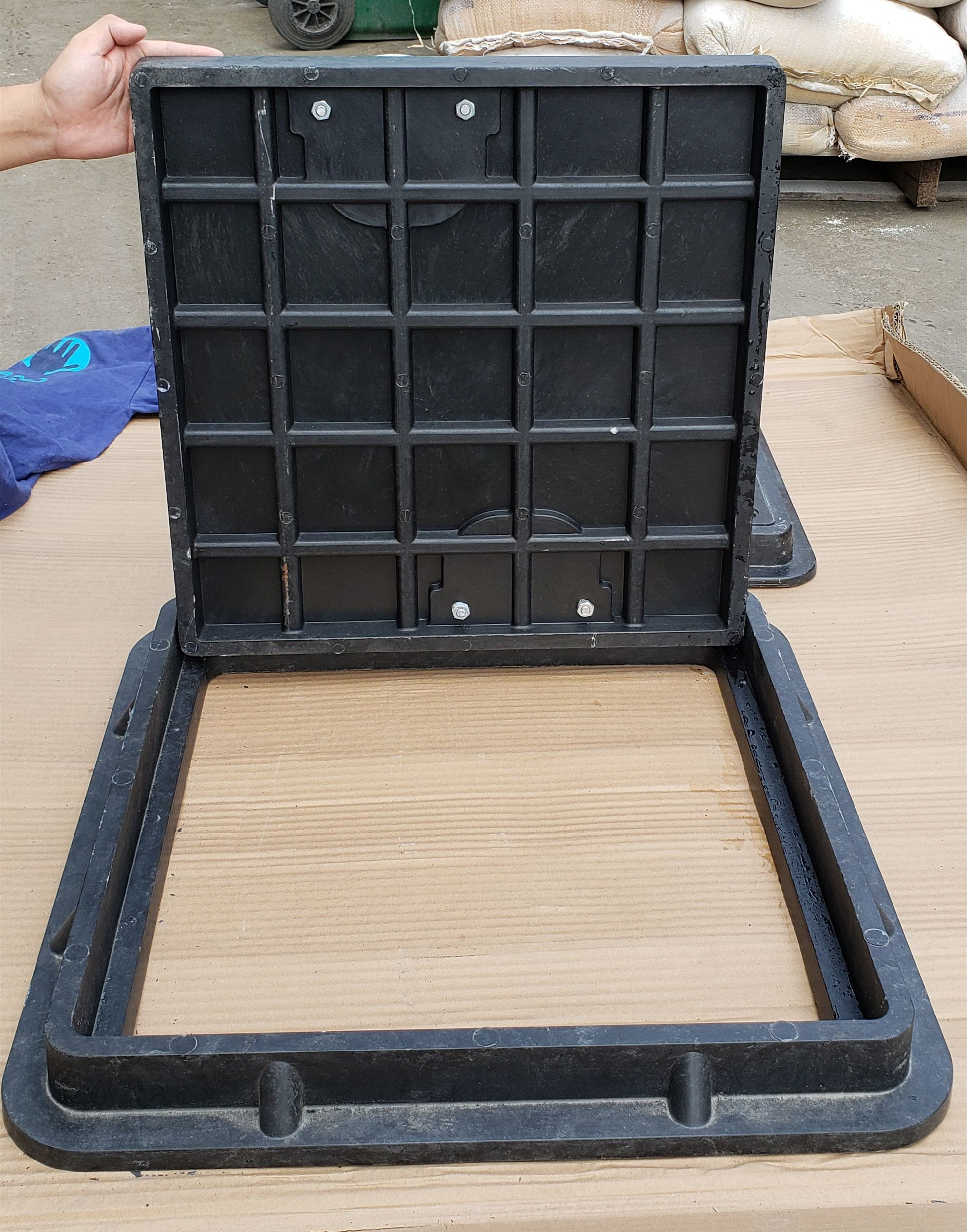 井蓋與井蓋之間的差別在哪里